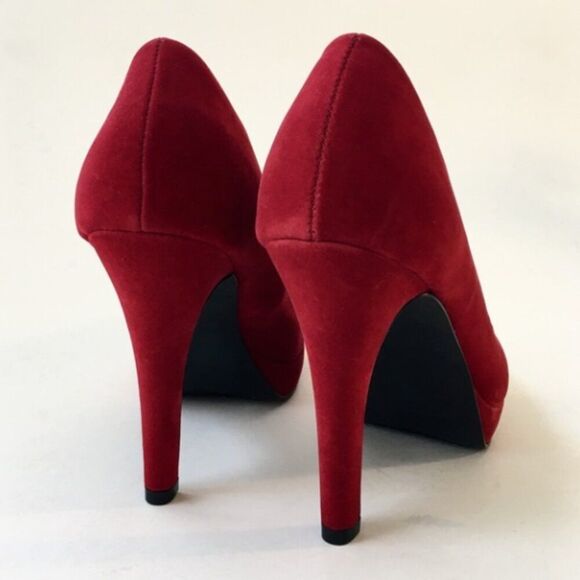 Style & Co. Red Velvet Rounded Toe Platform Heel - Picture 3 of 4